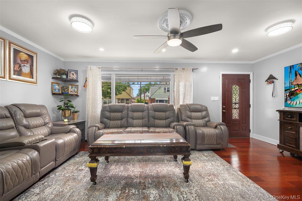 88-11 Sabre Street – For Sale photo 3