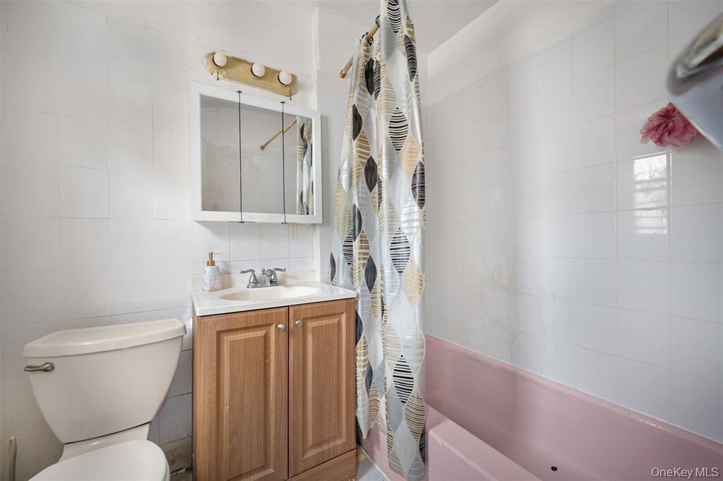 88-11 Sabre Street – For Sale photo 12