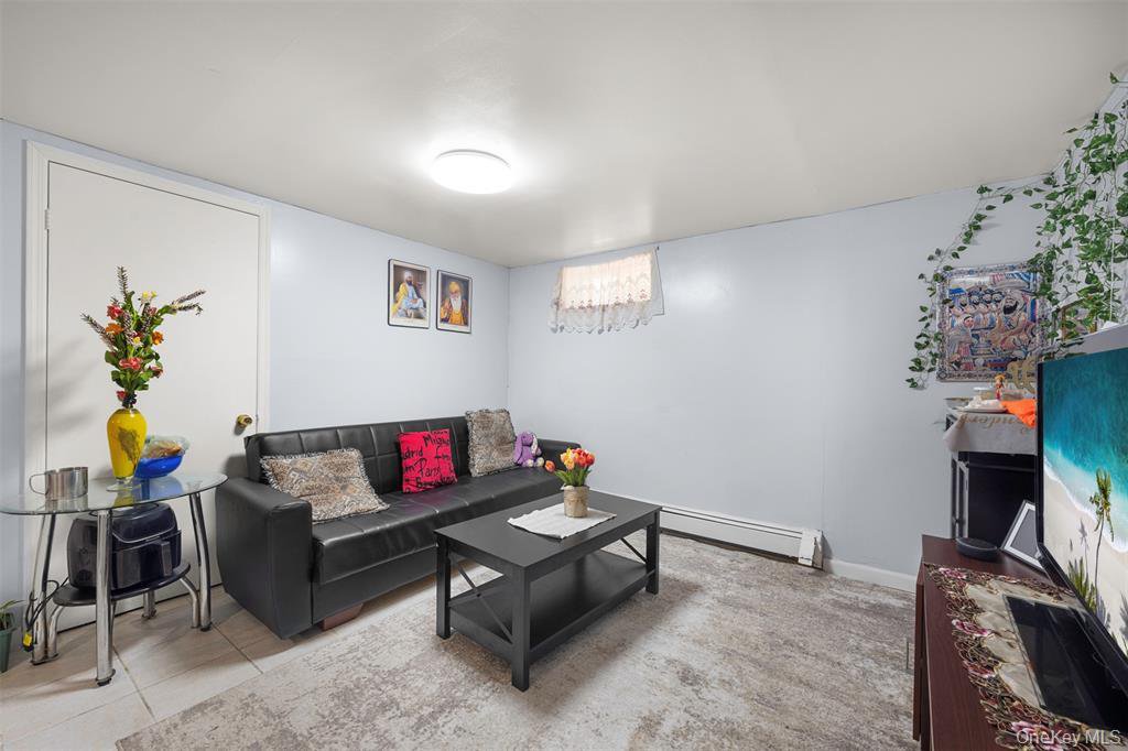 88-11 Sabre Street – For Sale photo 16