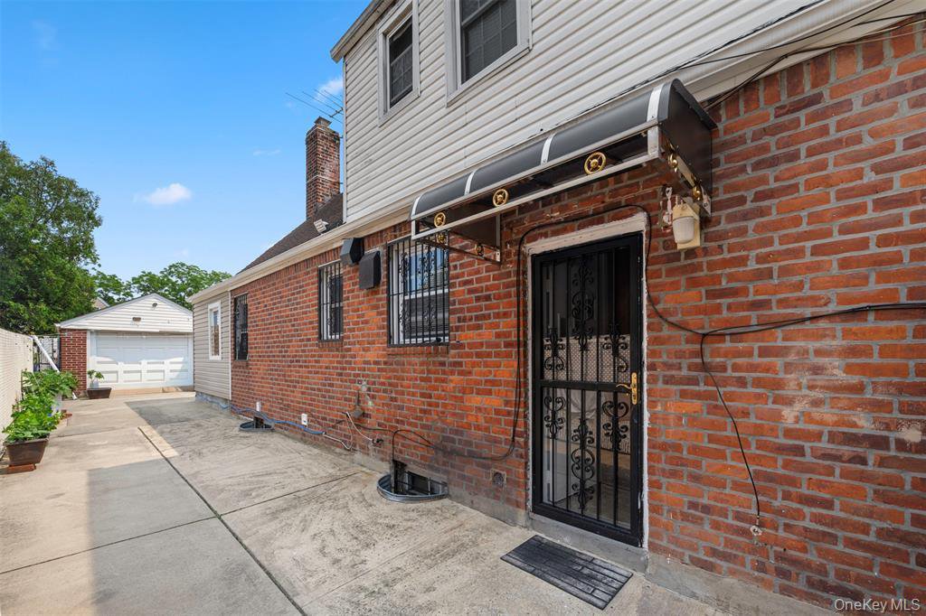 88-11 Sabre Street – For Sale photo 17