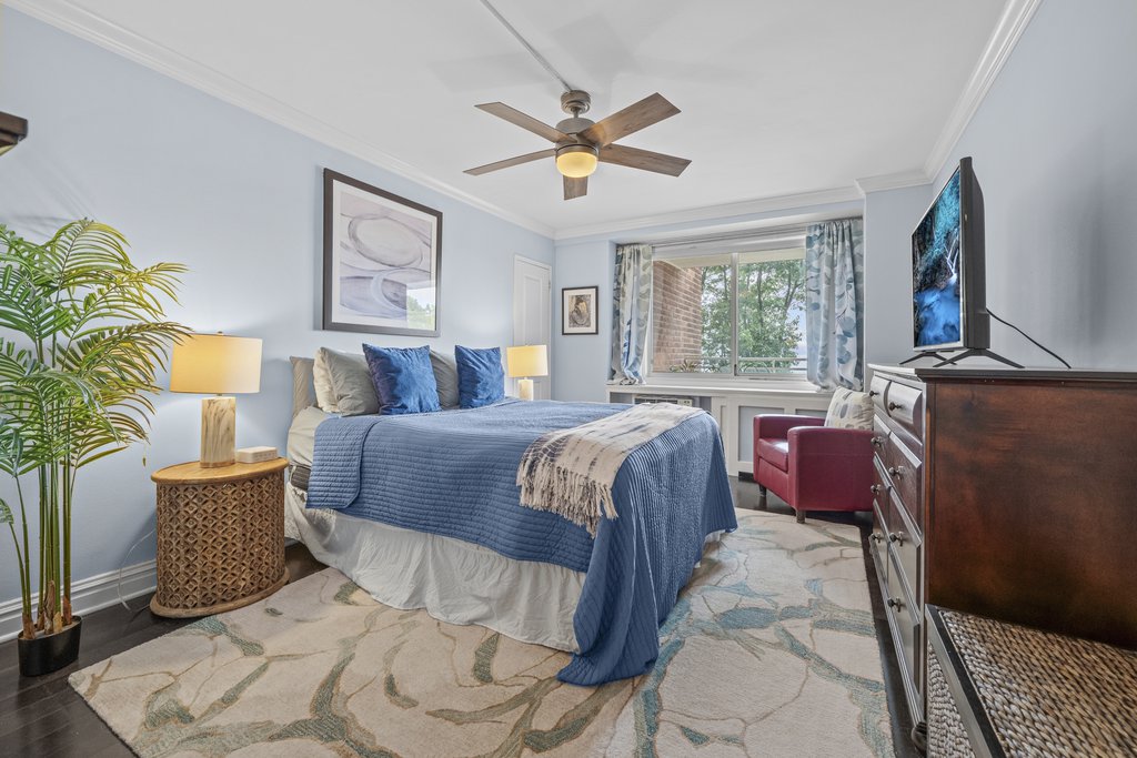 2575 Palisade Avenue, Unit 2C photo 9