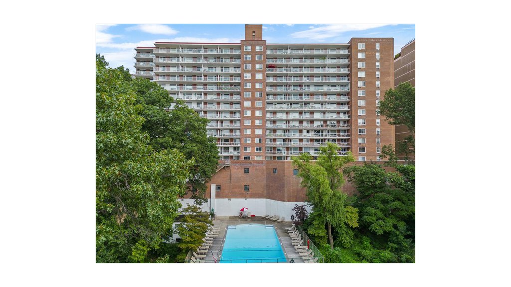2575 Palisade Avenue, Unit 2C photo 15