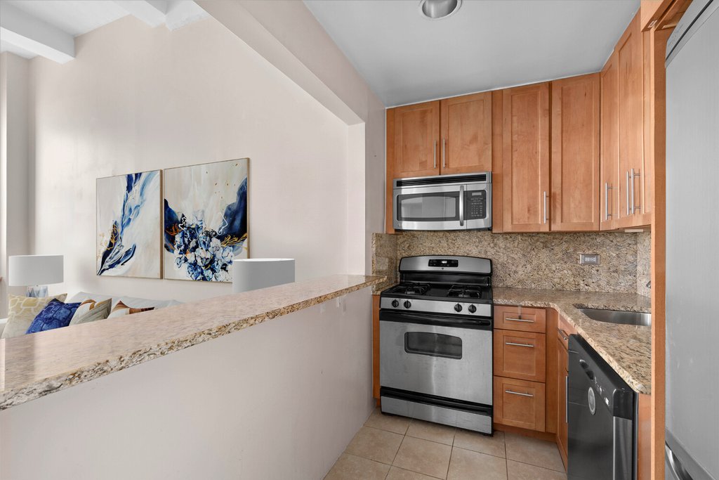 1255 Fifth Avenue, Unit 4E photo 2