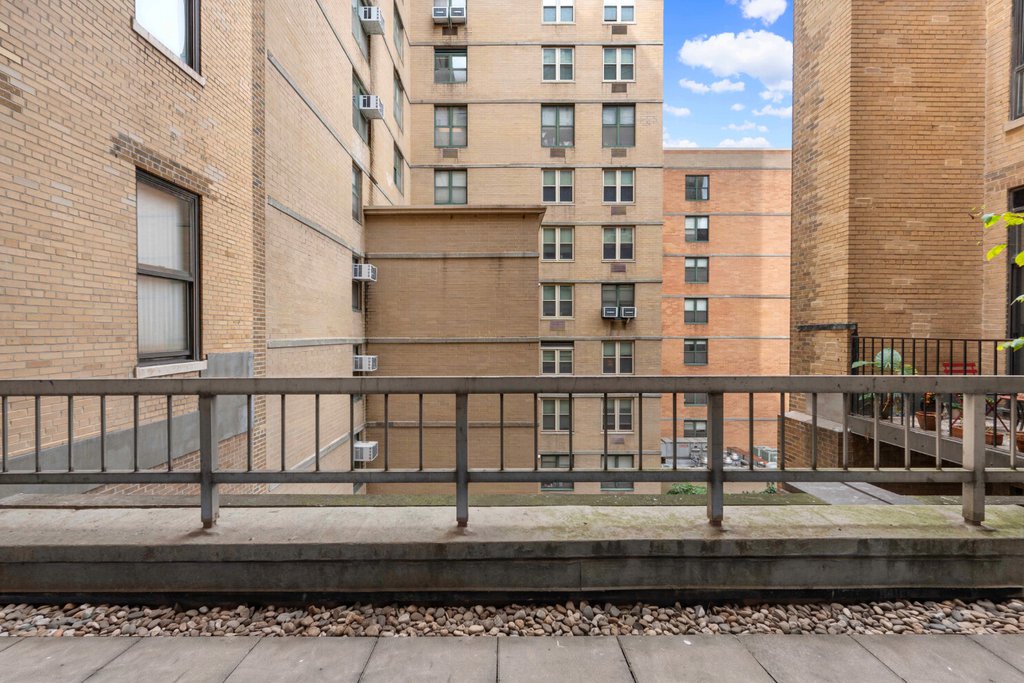 1255 Fifth Avenue, Unit 4E photo 5