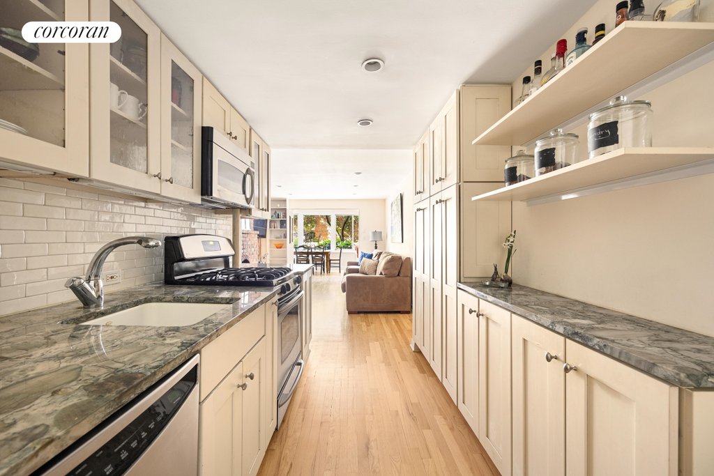 252 West 21st Street, Unit GARDEN