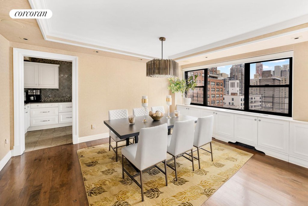 233 East 69th Street, Unit 14K photo 3