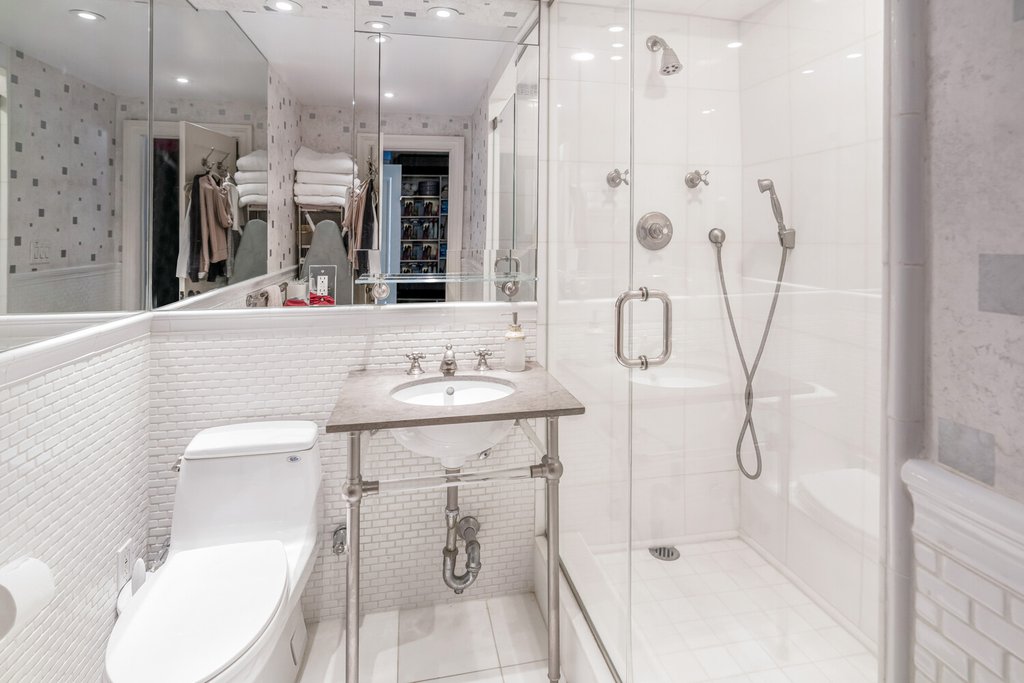 233 East 69th Street, Unit 14K photo 13