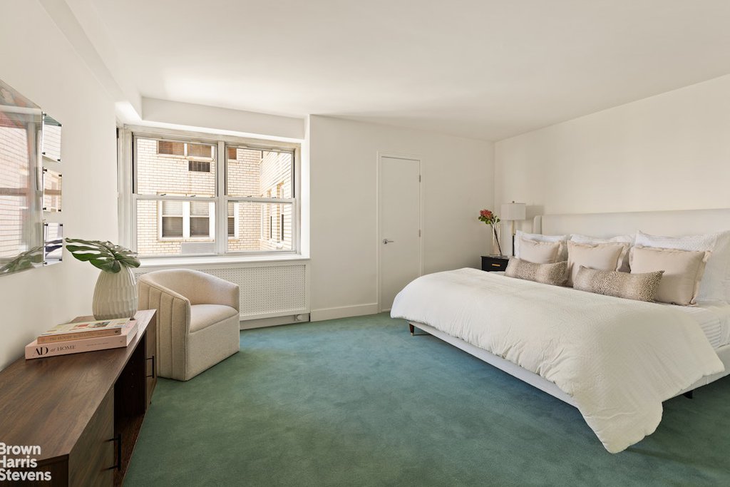 35 Sutton Place, Unit 14D photo 5