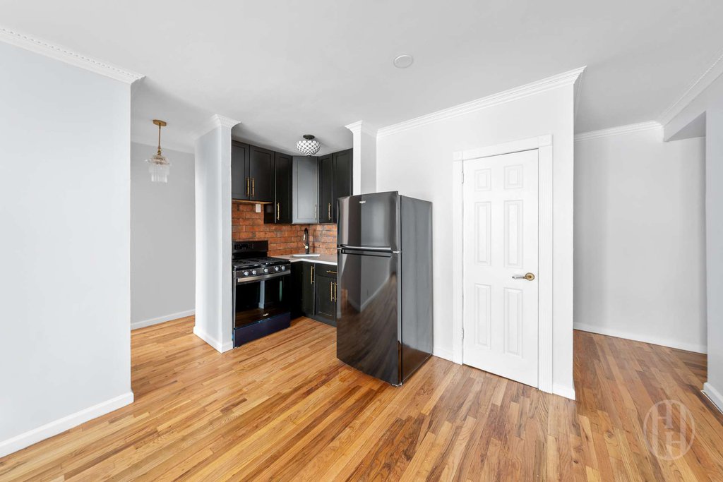 229 East 29th Street, Unit 3E photo 4