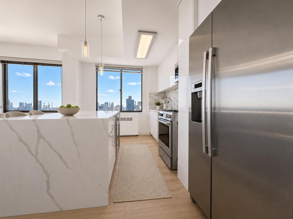 1735 York Avenue, Unit PH38C photo 2