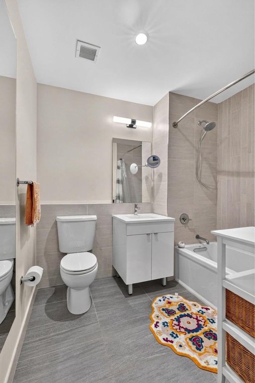 25-21 43rd Avenue, Unit 302 photo 6
