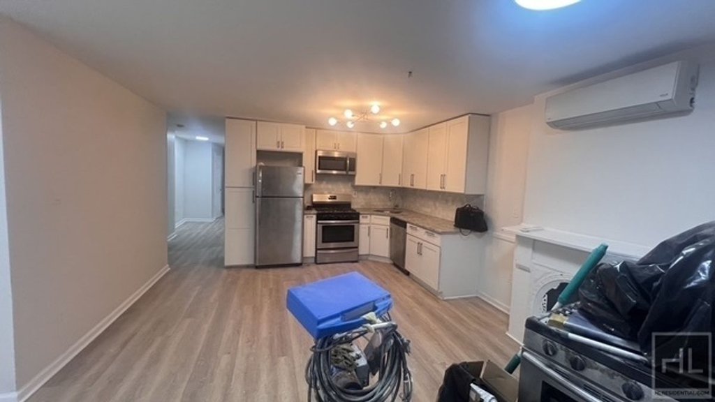 1195 Saint Marks Avenue, Unit 1 photo 2