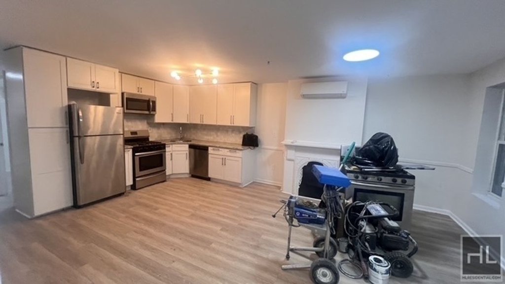 1195 Saint Marks Avenue, Unit 1 photo 3