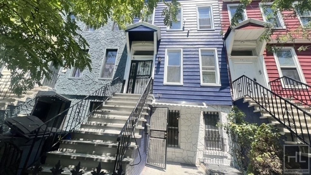 1195 Saint Marks Avenue, Unit 1 photo 14