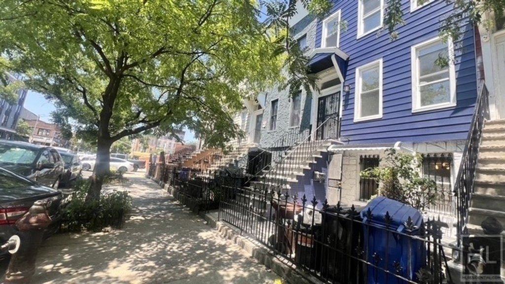 1195 Saint Marks Avenue, Unit 1 photo 15