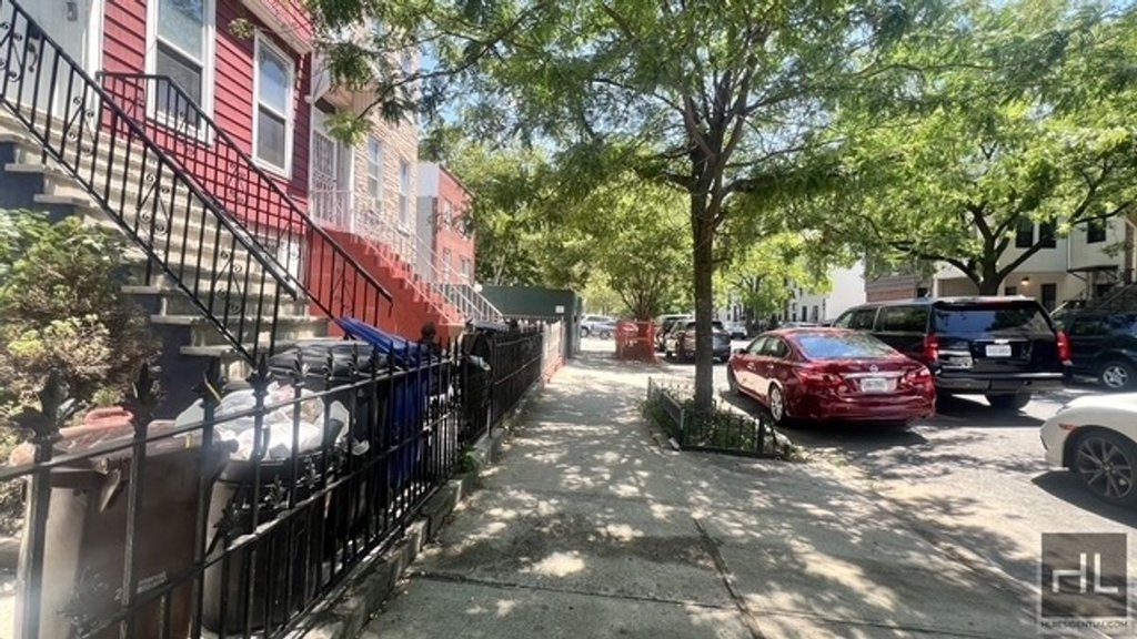 1195 Saint Marks Avenue, Unit 1 photo 18