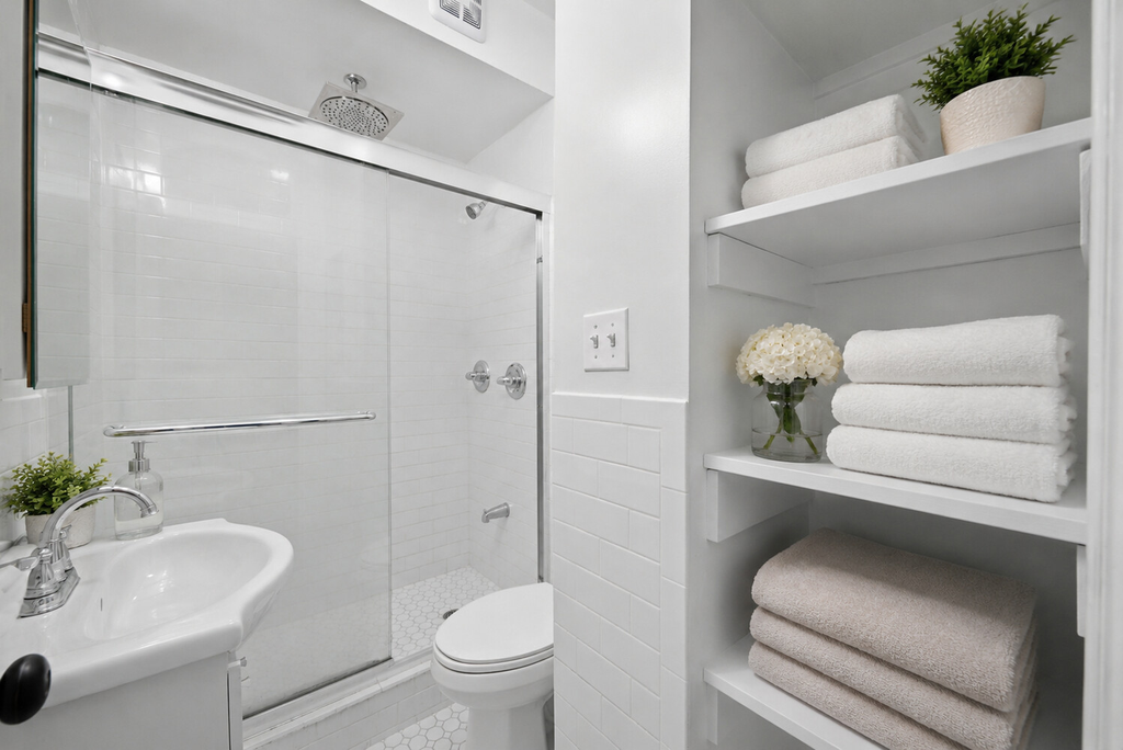 411 Clinton Street, Unit 5 photo 11