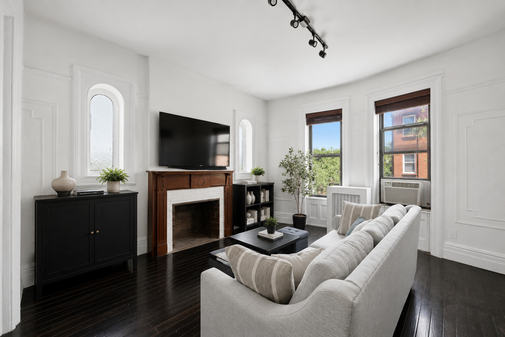 411 Clinton Street, Unit 5 photo 13