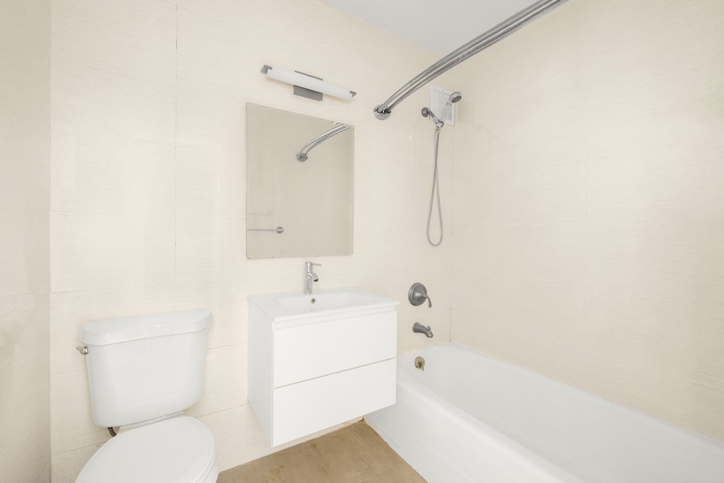 159 West 53rd Street, Unit 14F photo 4