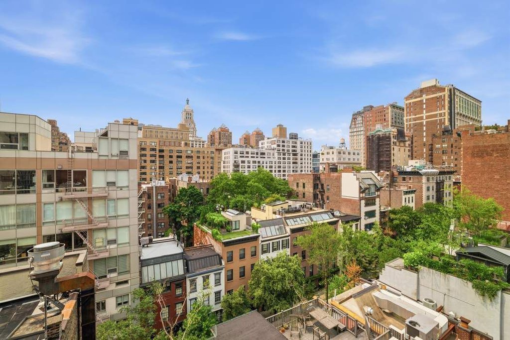 32 Gramercy Park South, Unit 10A photo 2