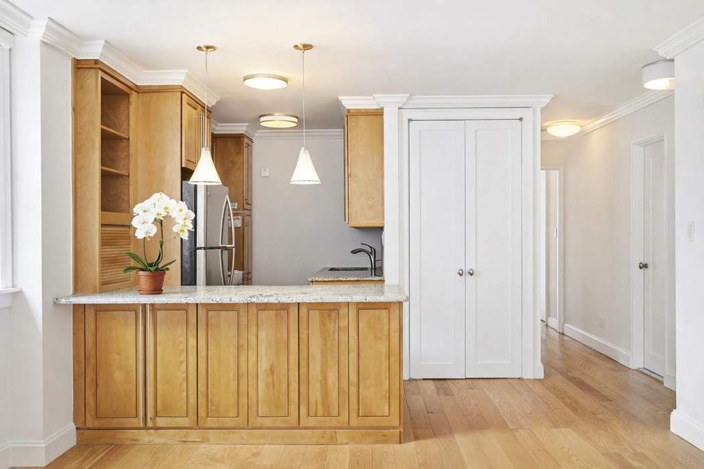 32 Gramercy Park South, Unit 10A photo 5