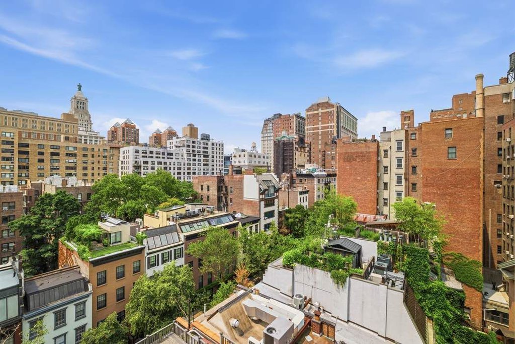 32 Gramercy Park South, Unit 10A photo 9