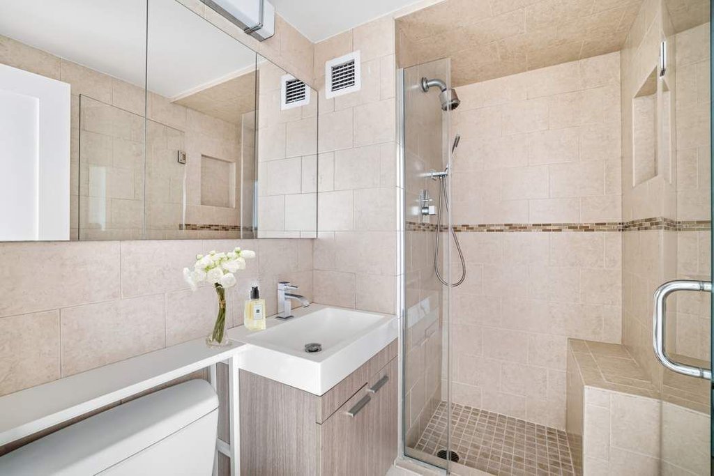 32 Gramercy Park South, Unit 10A photo 10