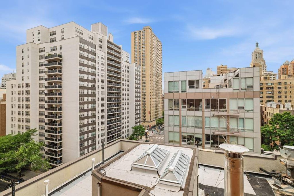 32 Gramercy Park South, Unit 10A photo 14