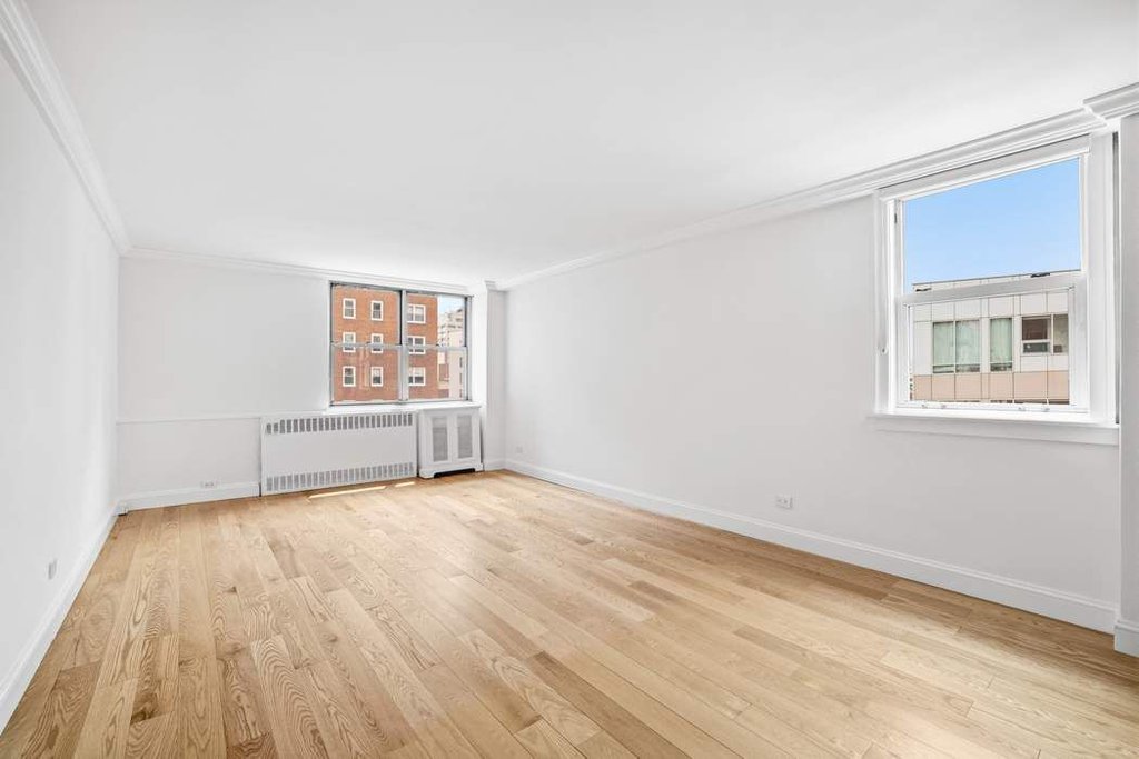 32 Gramercy Park South, Unit 10A photo 15