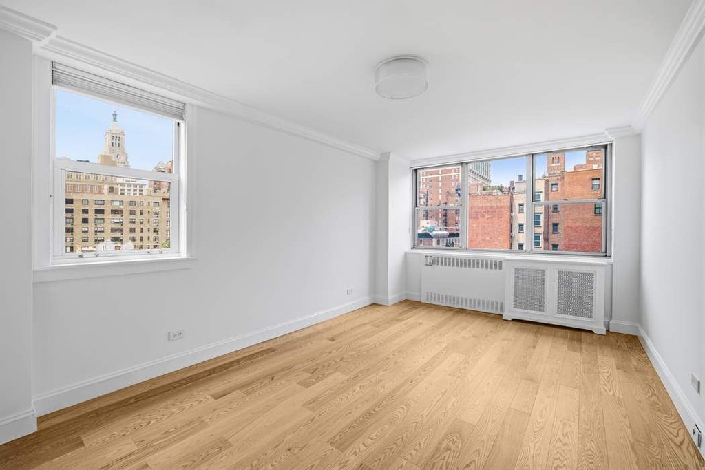 32 Gramercy Park South, Unit 10A photo 17