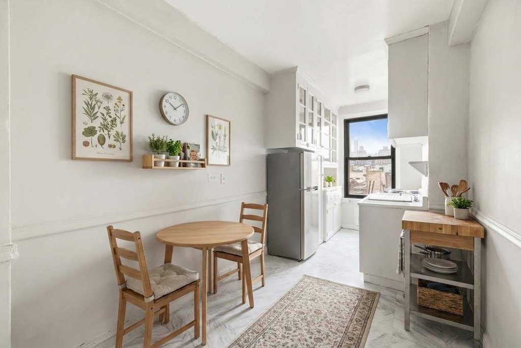 308 East 79th Street, Unit 7J photo 2