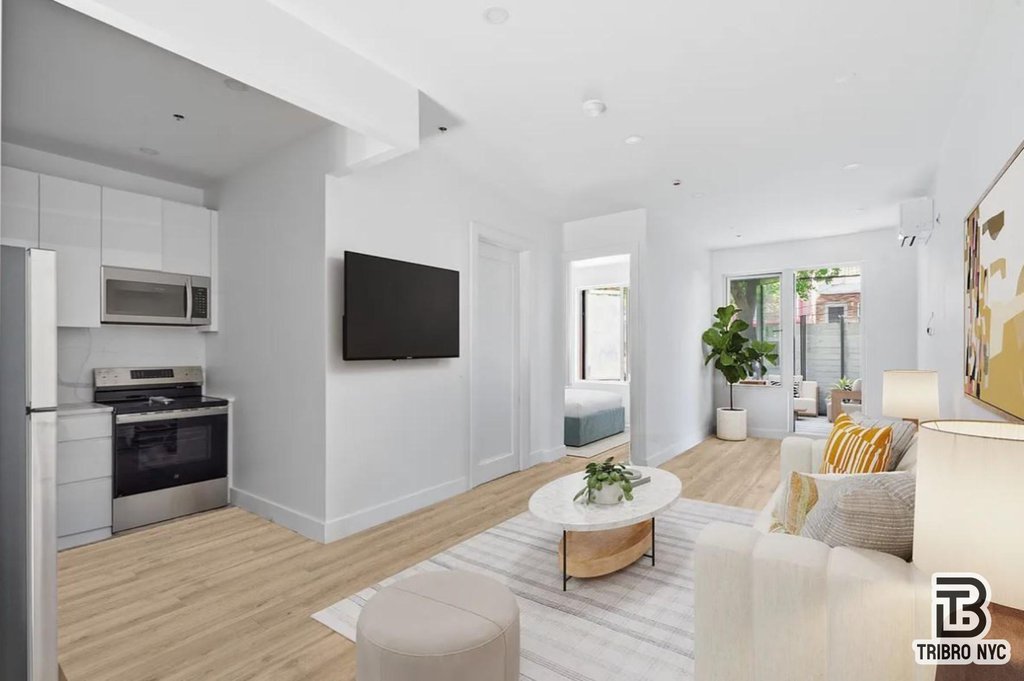 461 Lexington Avenue, Unit 1L photo 3