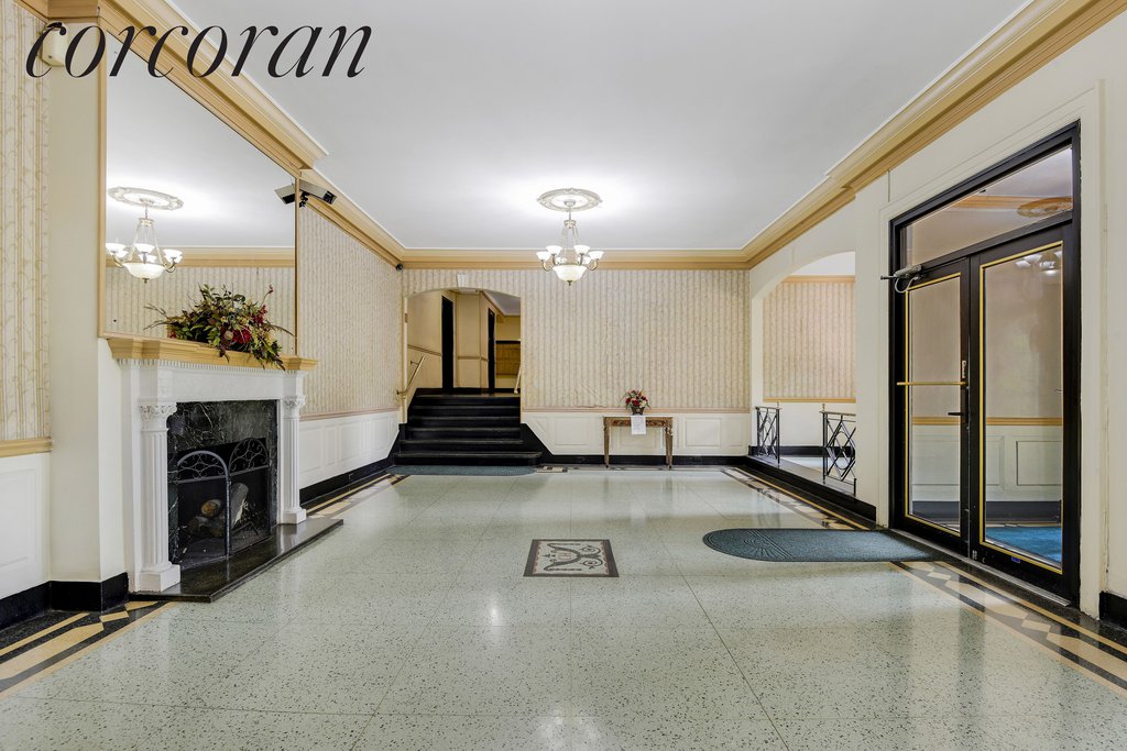 657 East 26th Street, Unit 3N photo 3