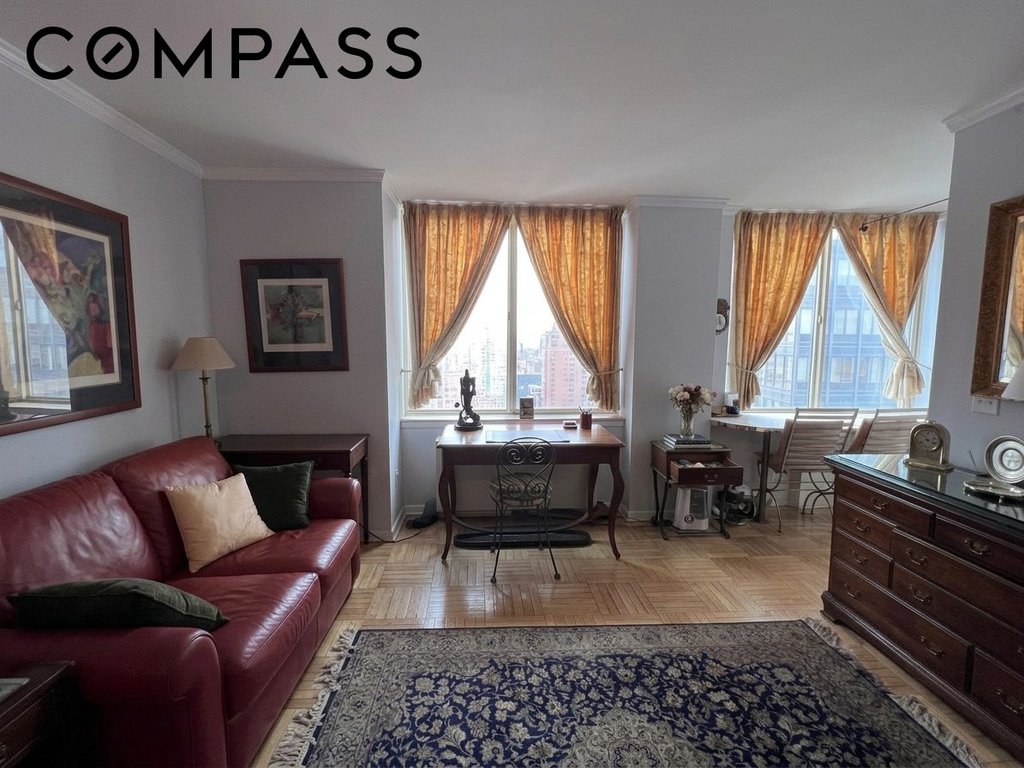 236 East 47th Street, Unit 28D photo 3