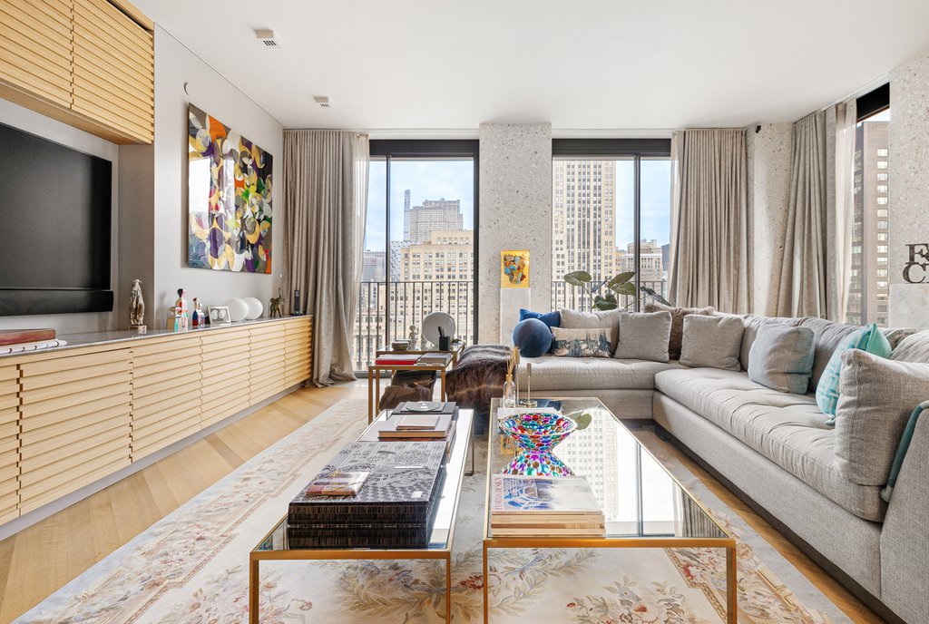 16 West 40th Street, Unit 27B