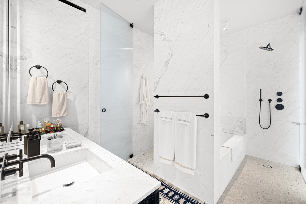 16 West 40th Street, Unit 27B photo 9