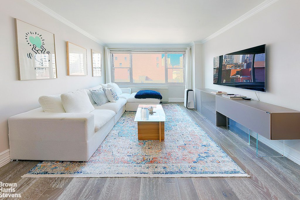 444 East 75th Street, Unit 9C photo 2