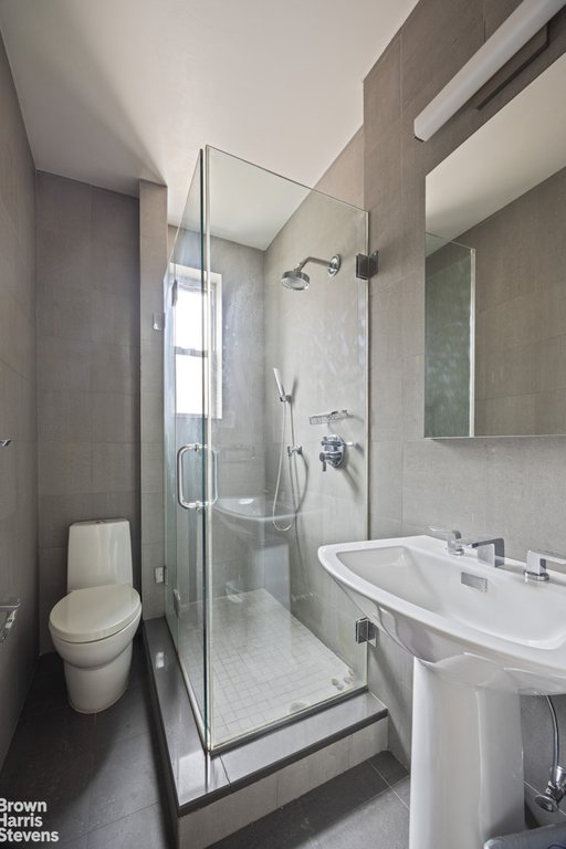 136 East 36th Street, Unit 6C photo 8
