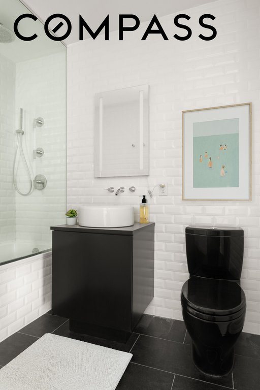 5-19 Borden Avenue, Unit 2G photo 5