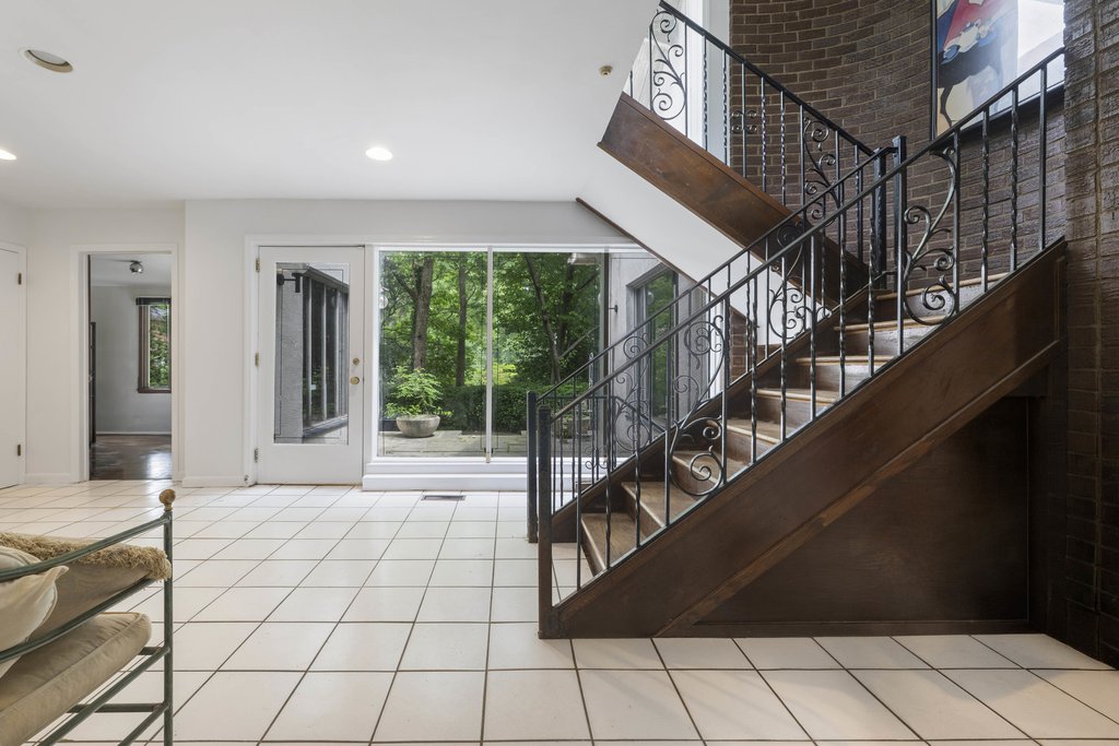 5250 Arlington Avenue – For Sale photo 5