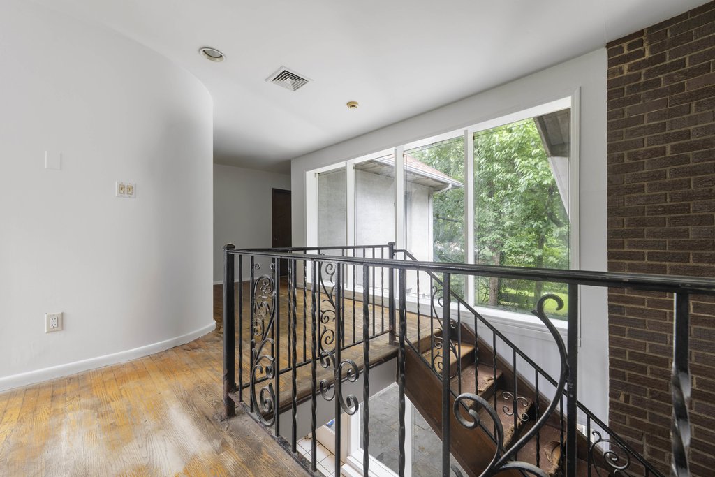 5250 Arlington Avenue – For Sale photo 16