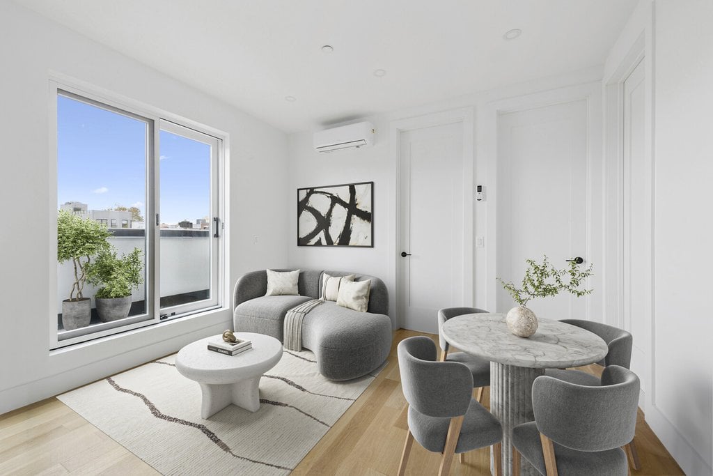 286 Covert Street, Unit 4R