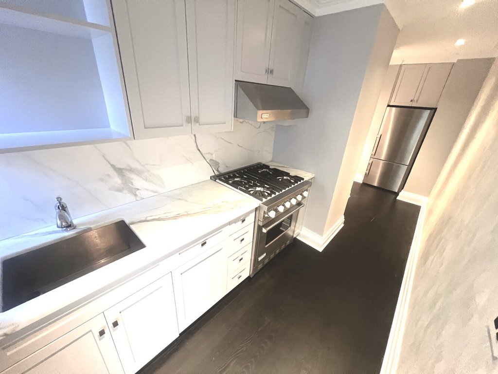 17 West 54th Street, Unit 6C photo 11
