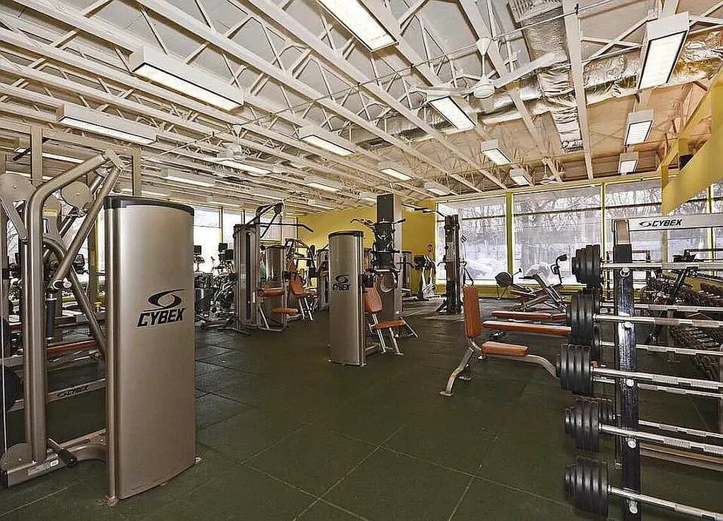 5800 Arlington Avenue, Unit 18J photo 5