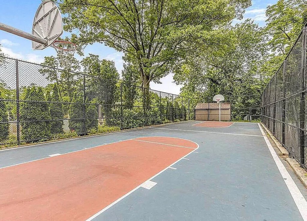 5800 Arlington Avenue, Unit 18J photo 8