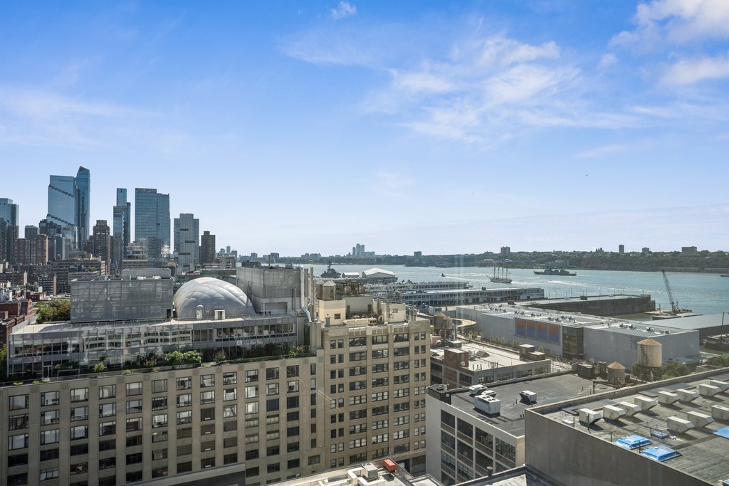 611 West 56th Street, Unit 17B photo 9