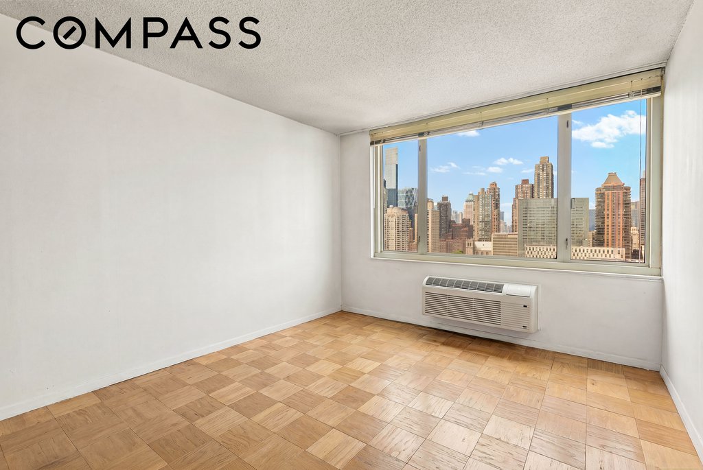 130 West 67th Street, Unit 25C photo 4