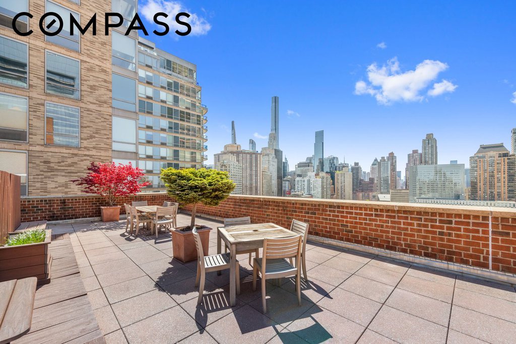 130 West 67th Street, Unit 25C photo 7