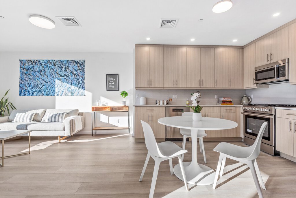 1 Lenox Road, Unit 6D photo 2