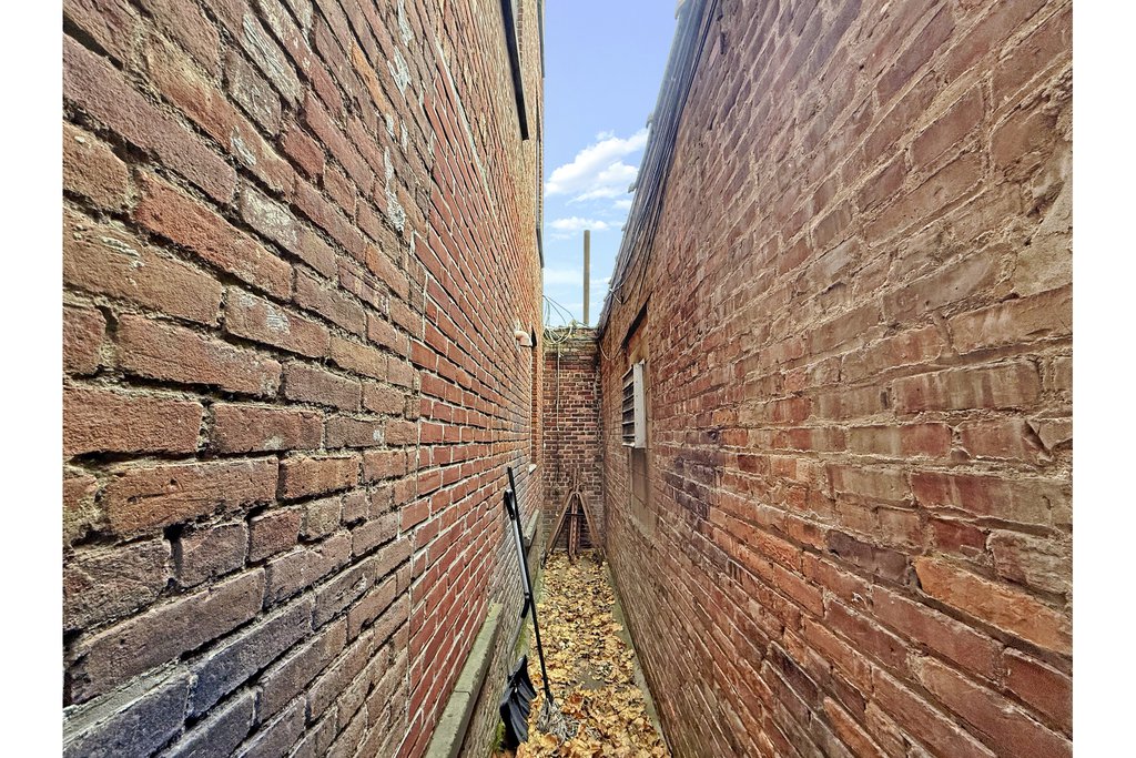 69 Underhill Avenue – For Sale photo 13